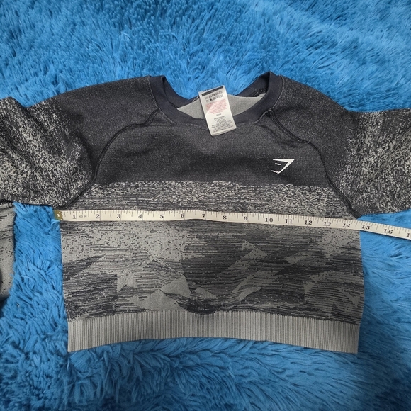 Gymshark Adapt Ombre Crop Top Size Medium - Picture 6 of 6